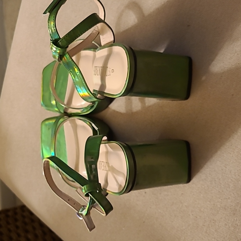 Green Platform Sandals - Picture 3 of 6